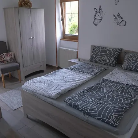 Apartma Pr' Gamilcu 아파트